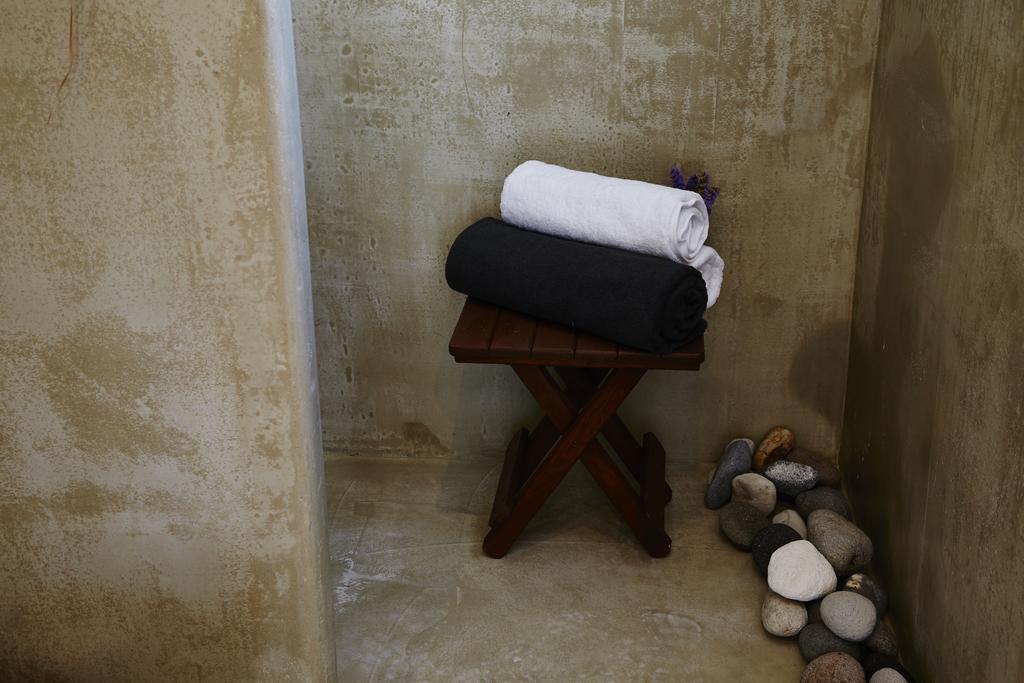 Bonatsa Beach House Kímolos Room photo